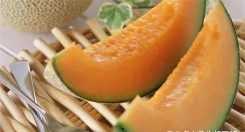 哆哆吃哈密瓜,甜蜜时光的美好回忆